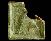Fragment einer Blattkachel mit Greif, grün glasiert, Oberrhein, 2. Hälfte 15. Jh., Breisach, Museum