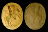 Fragment eines Models für das Innenfeld einer Blattkachel mit dem französischen König zu Pferde, unglasiert, letztes Drittel 17. Jahrhundert, Bretten, Stadtmuseum