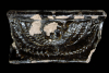 Fragment einer Gesimskachel mit geflügeltem Puttenkopf über lorbeerblattbesetztem Feston, dunkelbraun glasiert, zweite Hälfte 17. Jh., Altdahn, Burgmuseum